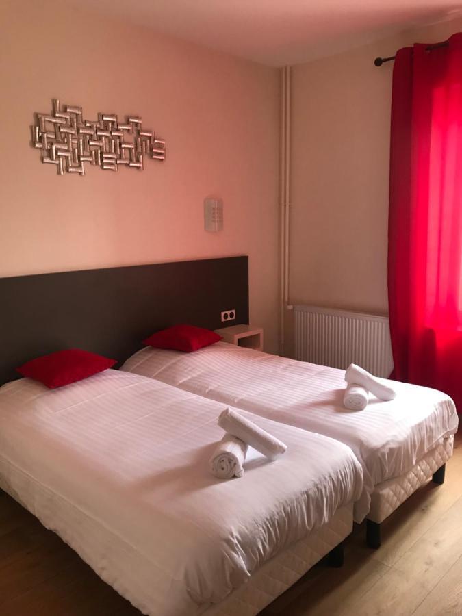 Hotel Logis Le Provencal Euville Esterno foto