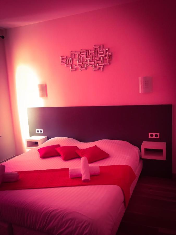 Hotel Logis Le Provencal Euville Esterno foto